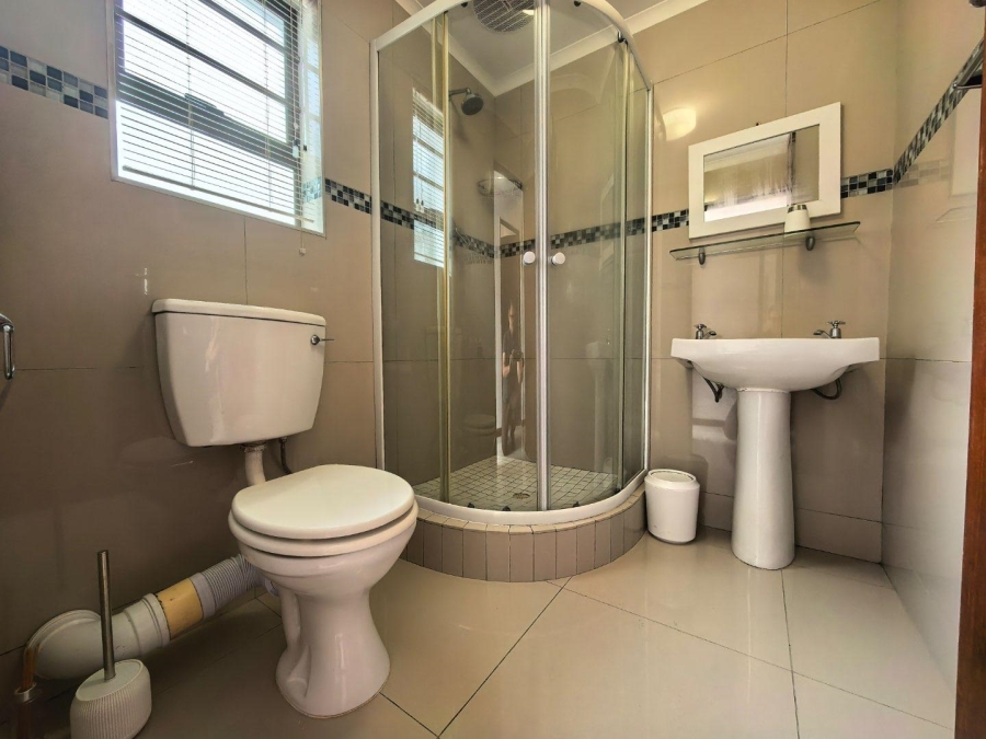 To Let 1 Bedroom Property for Rent in Constantia Western Cape